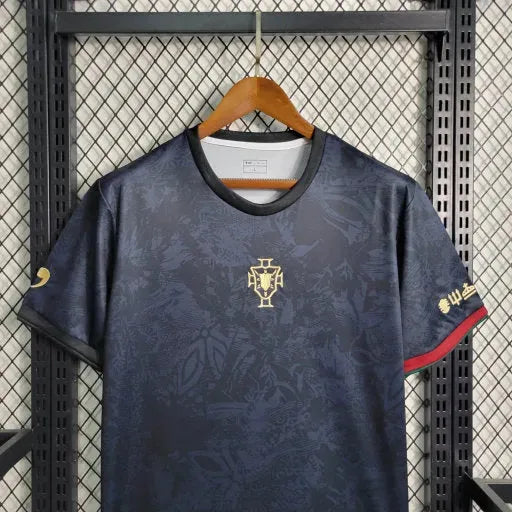"Camisa Portugal GOAT CR7 - Torcedor Masculina Preta Comma Football - Netmantos"