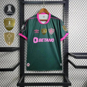 "Camisa Fluminense Away II 23/24 - Torcedor Masculina Verde e Rosa + Patches Libertadores - Netmantos"