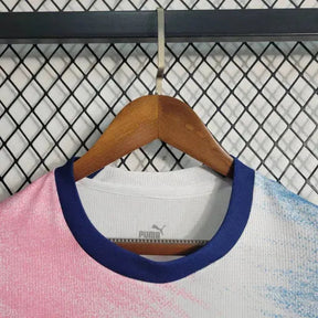 "Camisa Palmeiras Edição Comemorativa 23/24 - Torcedor Masculina Branca, Azul e Rosa - Netmantos"