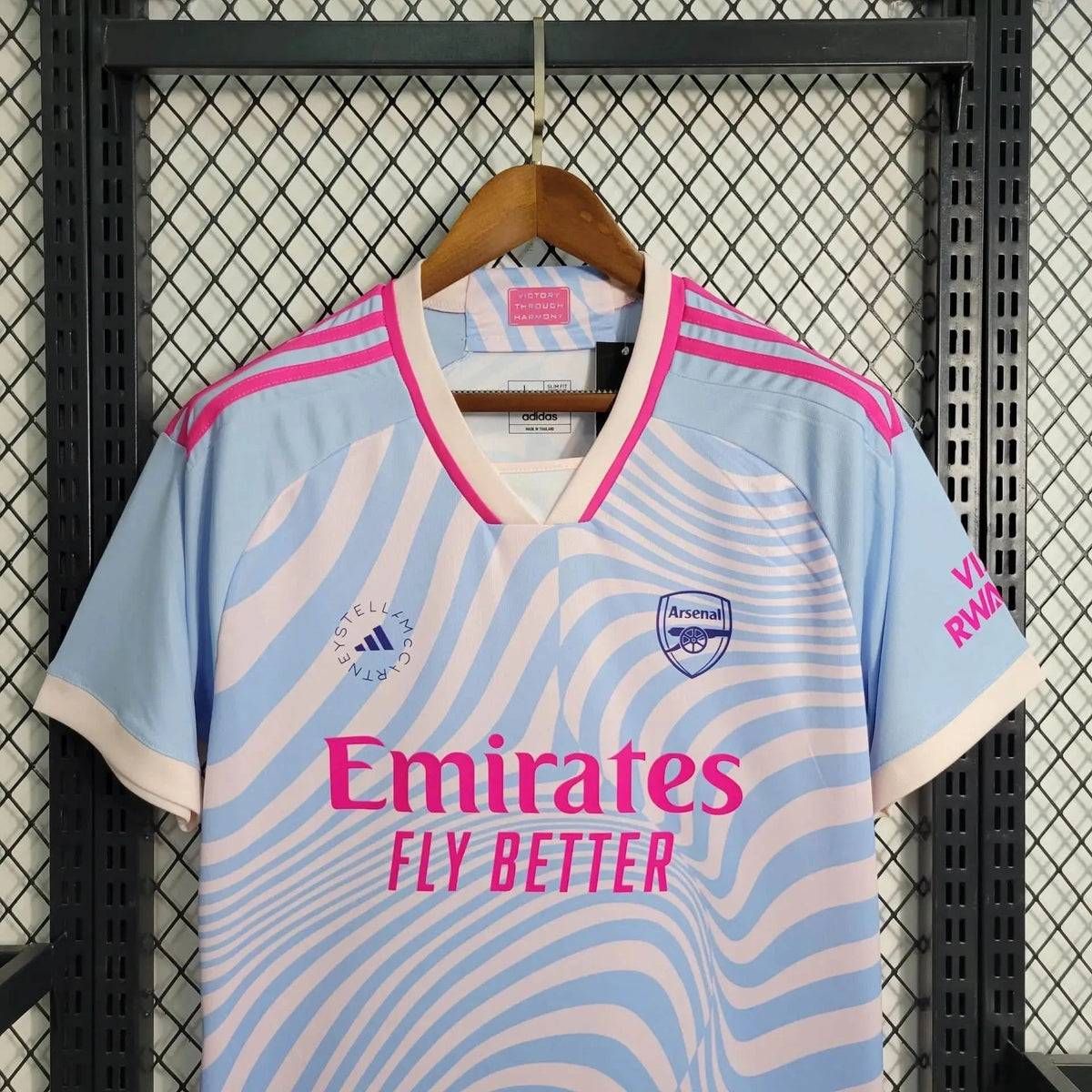 "Camisa Arsenal Treino 23/24 - Torcedor Masculina Azul e Rosa - Netmantos"