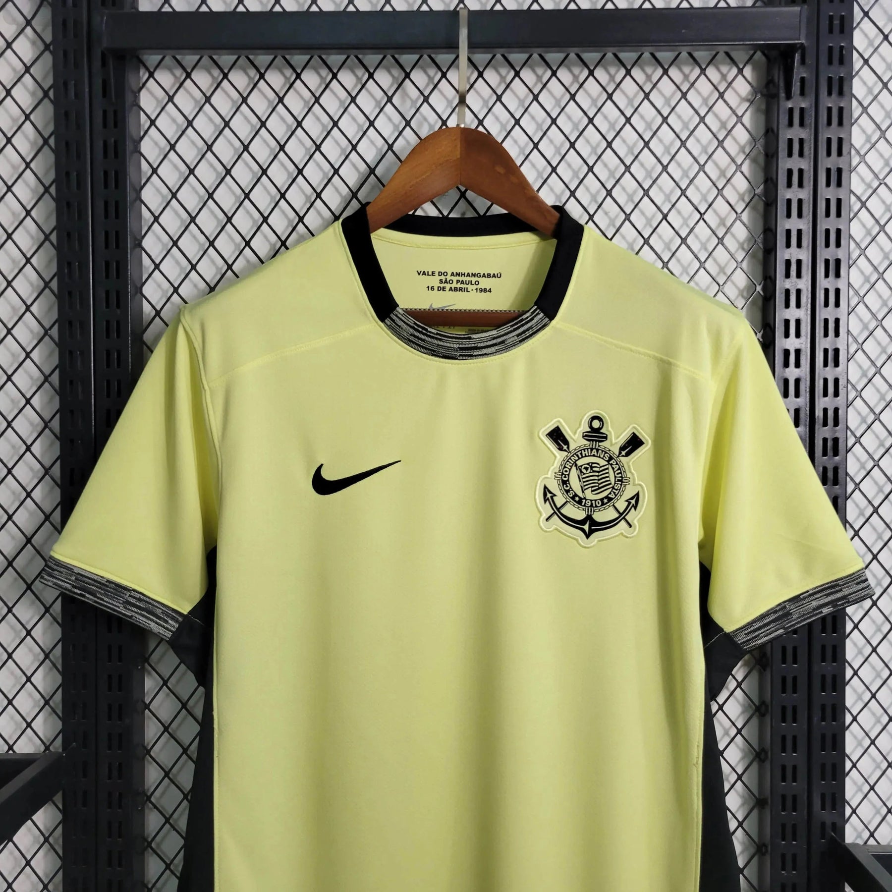 "Camisa Timão Away II 23/24 - Torcedor Masculina Amarela - Netmantos"