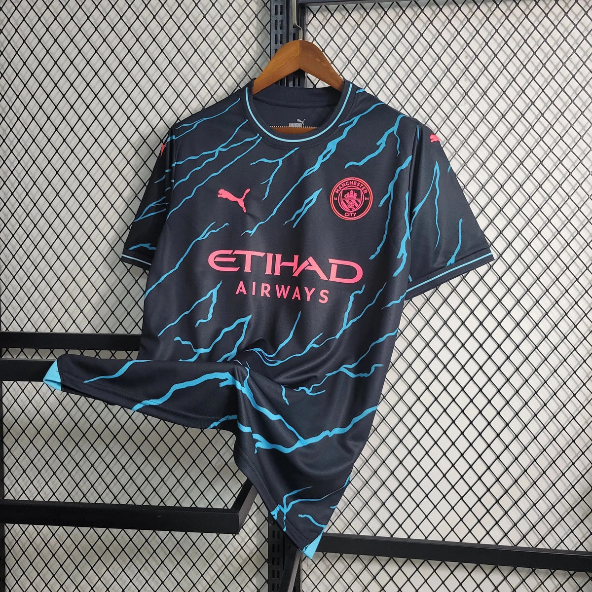 "Camisa Manchester City Away II 23/24 - Torcedor Masculina Preta e Azul - Netmantos"
