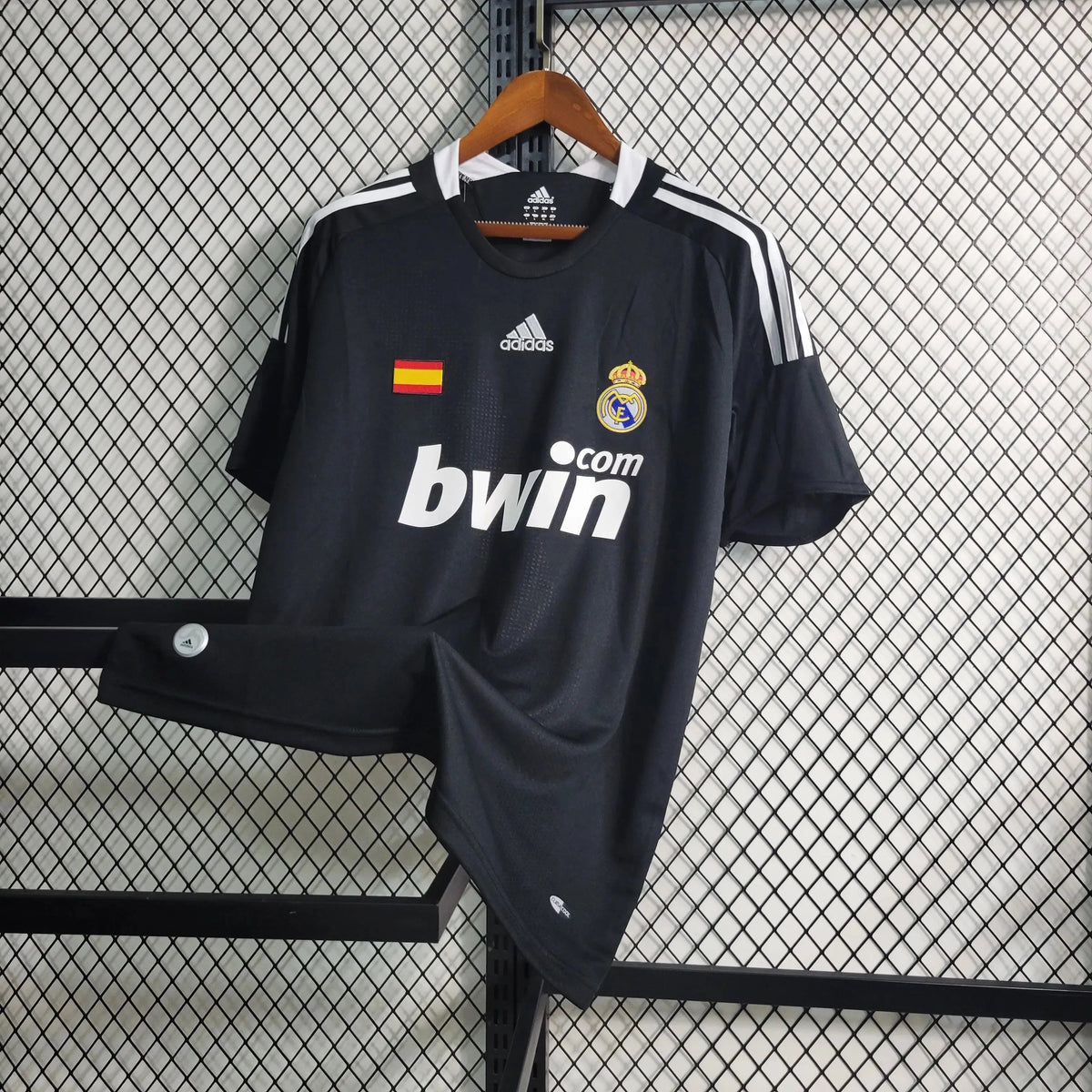 "Camisa Real Madrid Retrô Away 2008/09 - Torcedor Masculina Preta - Netmantos"