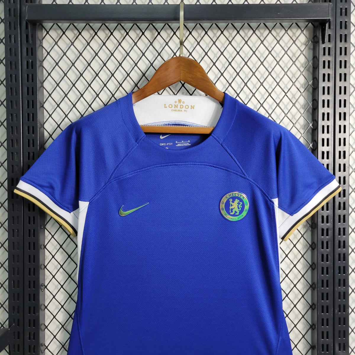 "Camisa Chelsea Home 23/24 - Torcedor Feminina Azul Refletiva - Netmantos"