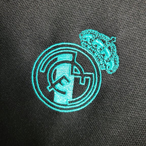 "Camisa Real Madrid Retrô Away 17/18 - Torcedor Masculina Preta e Azul - Netmantos"