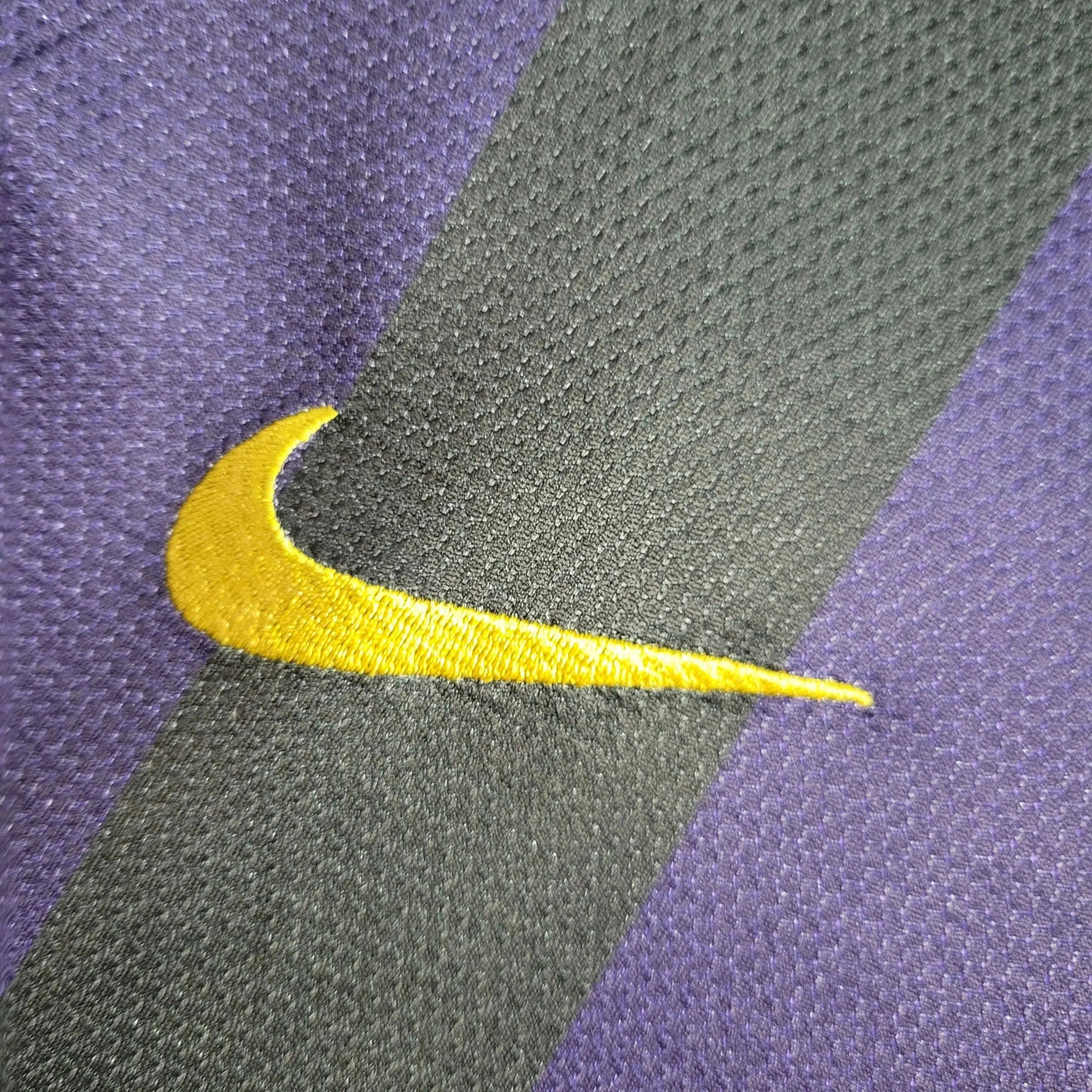 "Camisa Timão Retrô Away 2009/10 - Torcedor Masculina Preta e Roxa - Netmantos"