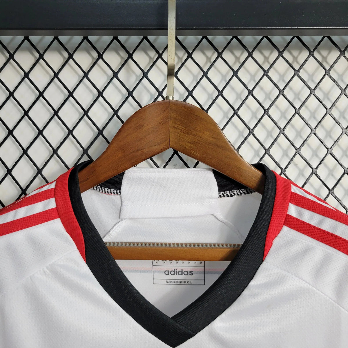 "Camisa Flamengo Home 23/24 - Torcedor Feminina Branca - Netmantos"