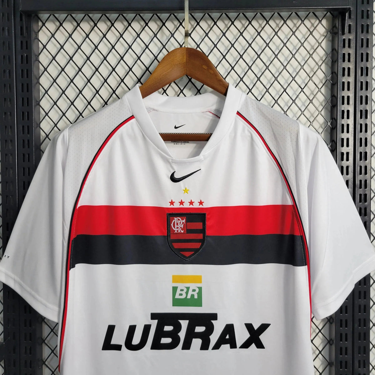 "Camisa Flamengo Retrô Away 2002 - Torcedor Masculina Branca LUBRAX - Netmantos"
