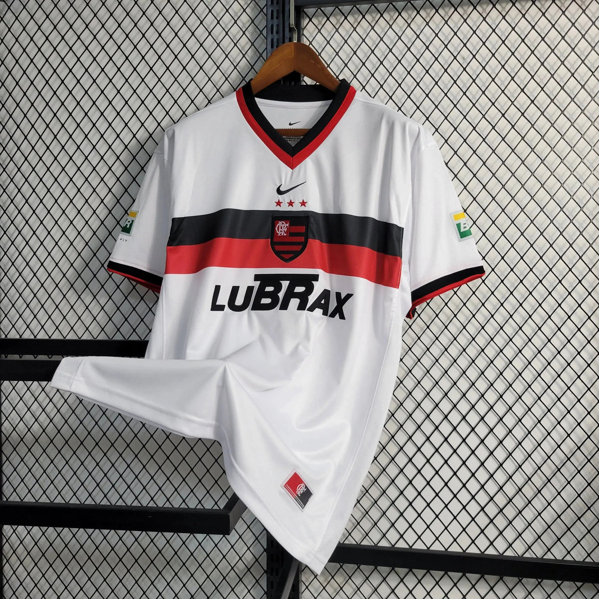 "Camisa Flamengo Retrô Away 2001 - Torcedor Masculina Branca LUBRAX - Netmantos"