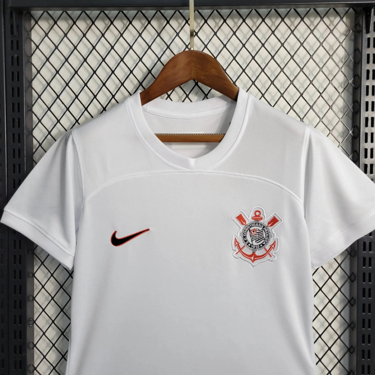"Camisa Timão Home 23/24 - Torcedor Feminina Branca - Netmantos"