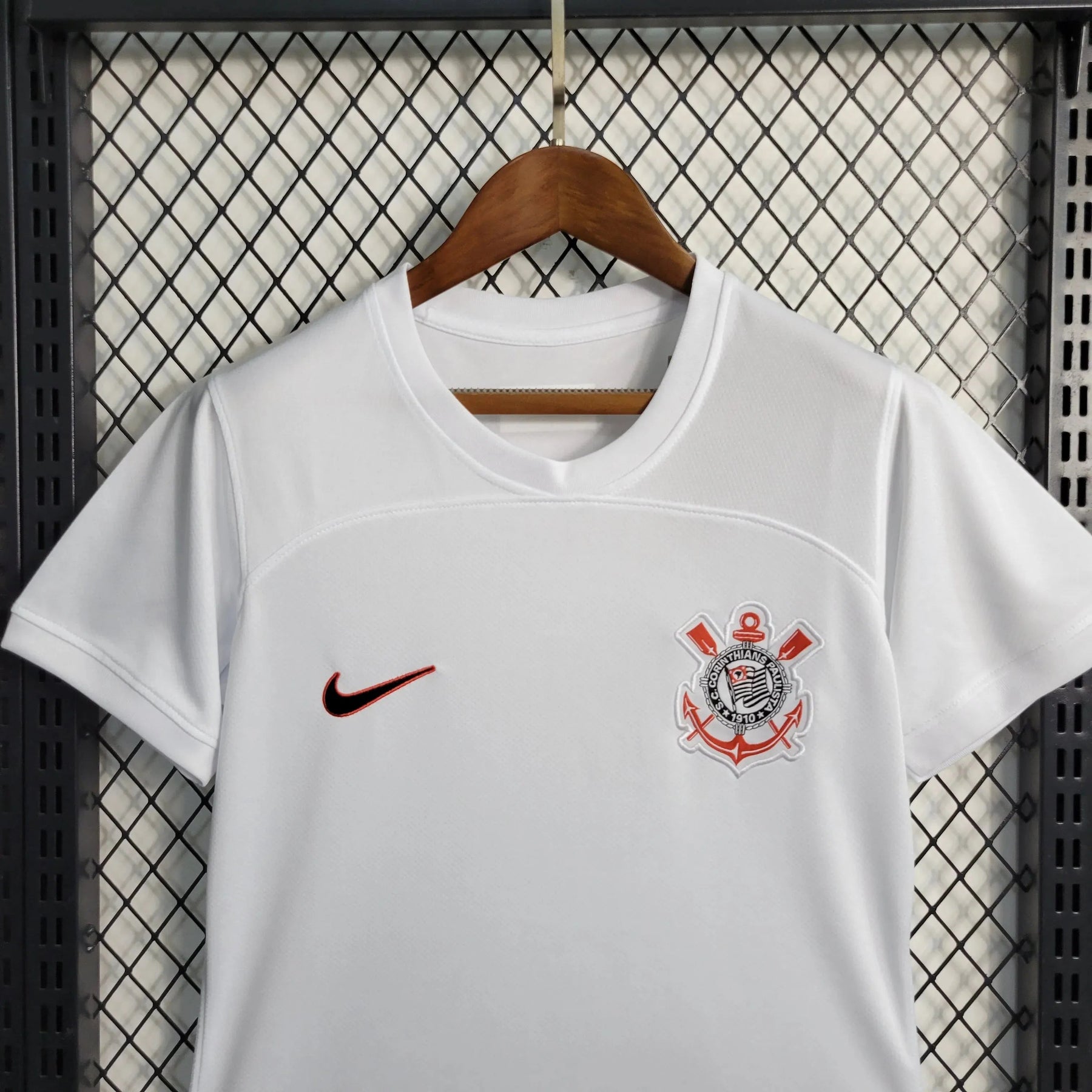 "Camisa Timão Home 23/24 - Torcedor Feminina Branca - Netmantos"