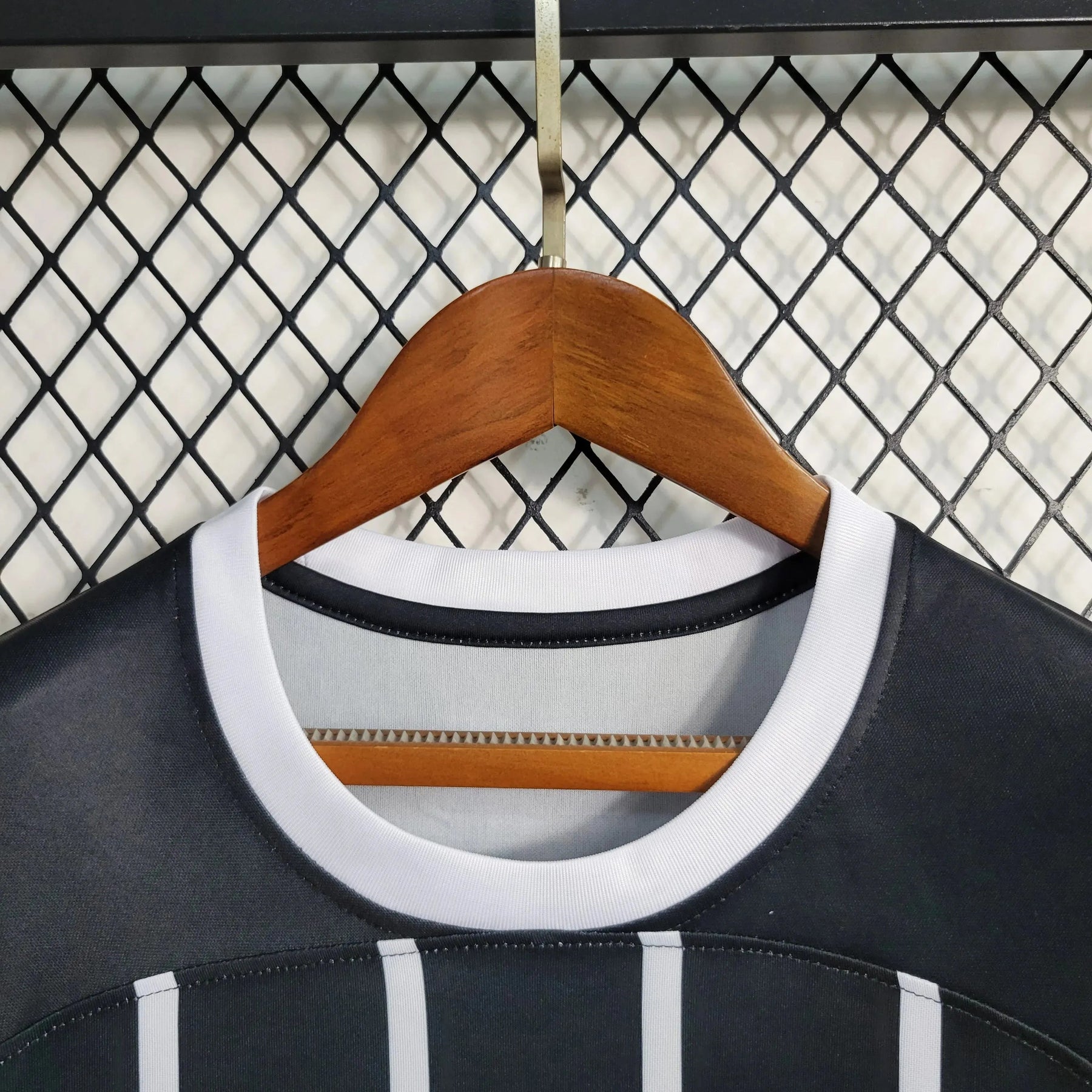 "Camisa Timão Away 23/24 - Torcedor Feminina Preta - Netmantos"