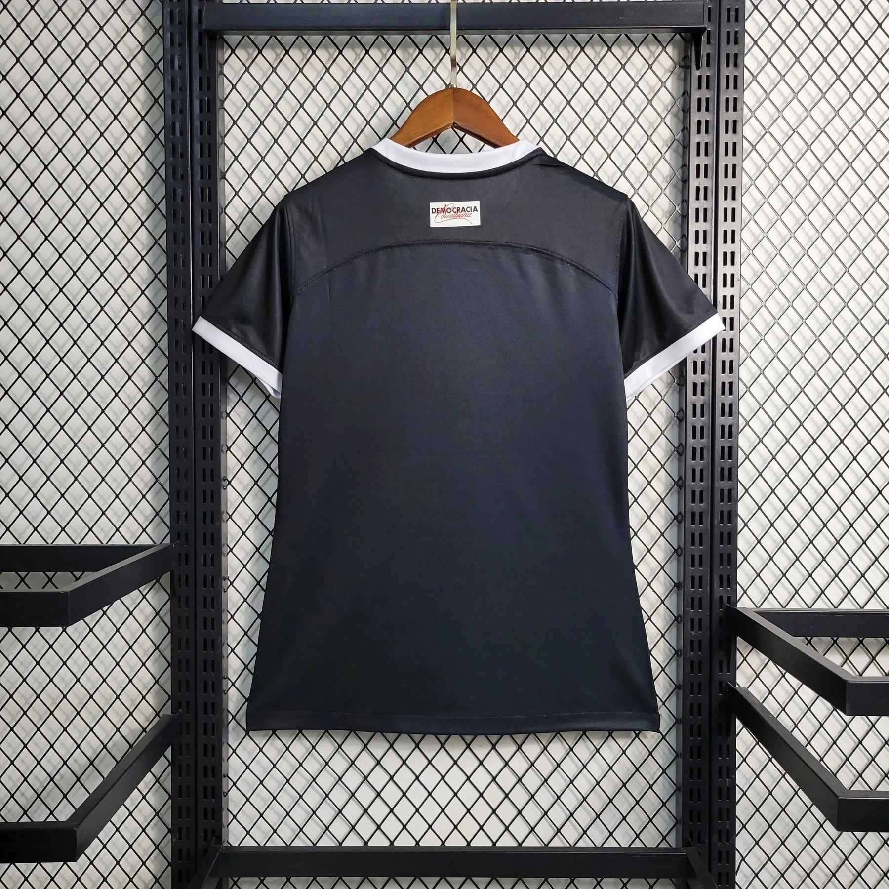 "Camisa Timão Away 23/24 - Torcedor Feminina Preta - Netmantos"
