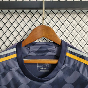 "Camisa Real Madrid Away 23/24 - Torcedor Feminina Preta - Netmantos"