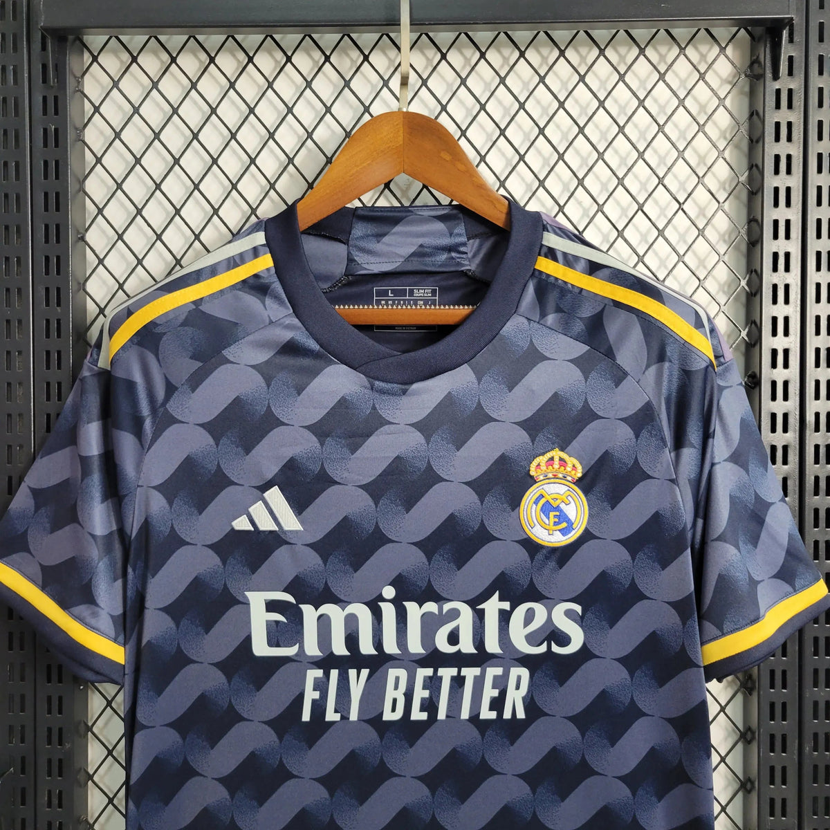 "Camisa Real Madrid Away 23/24 - Torcedor Masculina Preta - Netmantos"