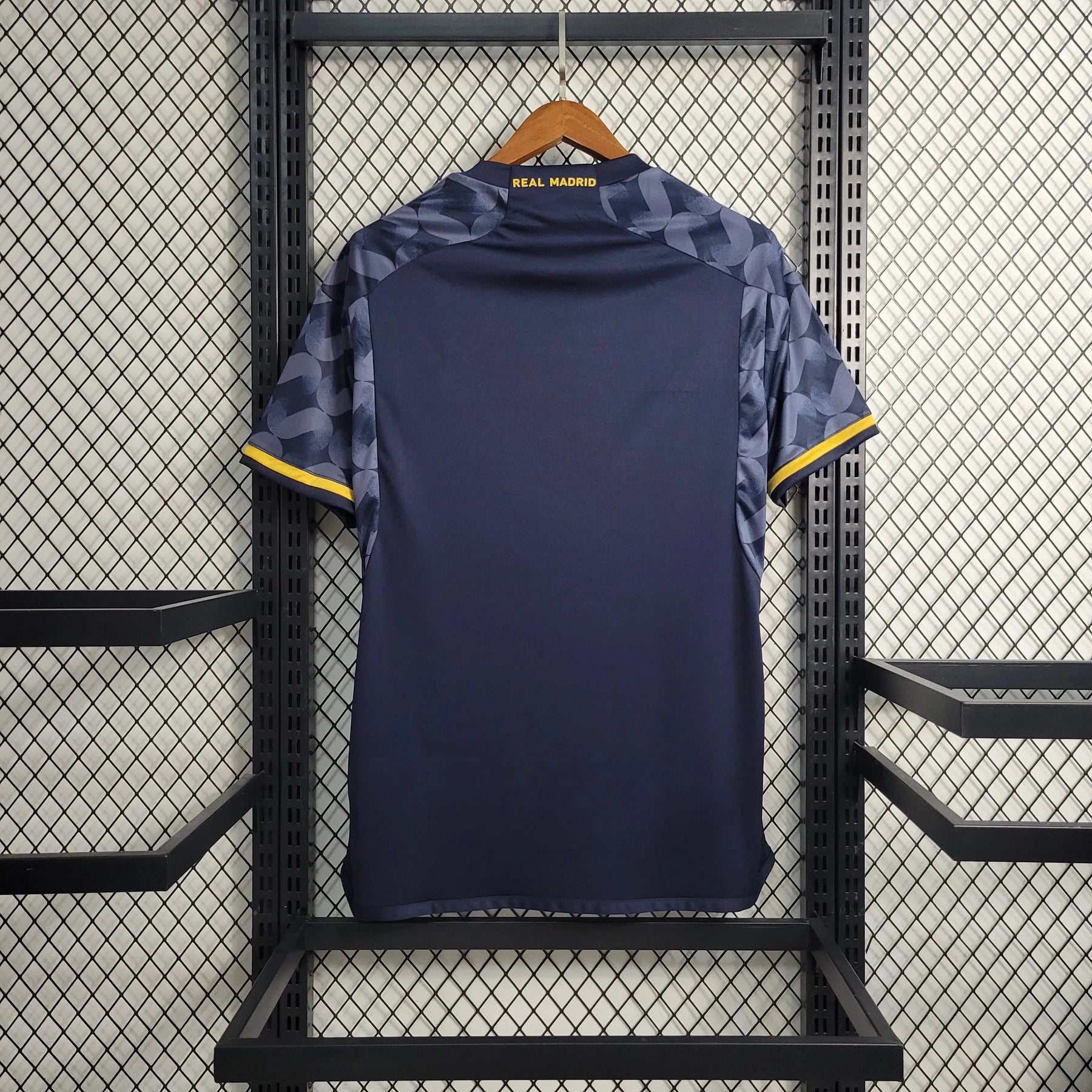 "Camisa Real Madrid Away 23/24 - Torcedor Masculina Preta - Netmantos"