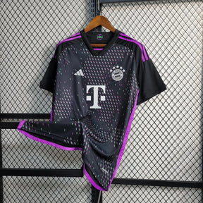 "Camisa Bayern Munchen Away 23/24 - Torcedor Masculina Preta e Roxa - Netmantos"