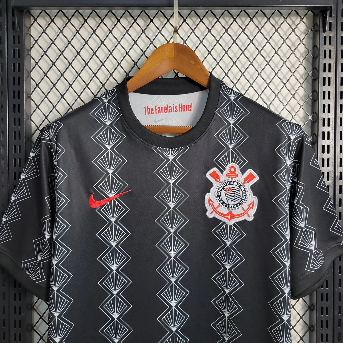 "Camisa Timão Treino 23/24 - Torcedor Masculina Preta - Netmantos"