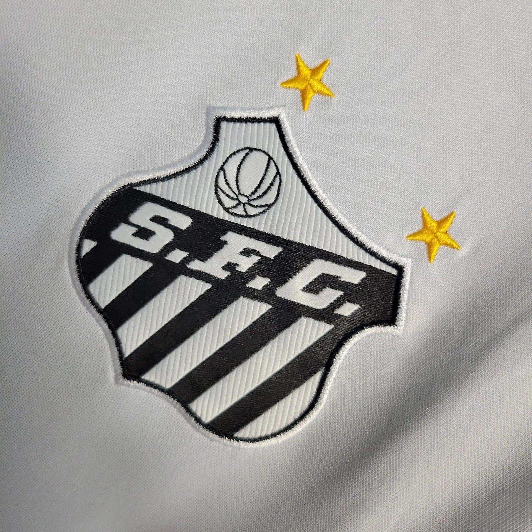 "Camisa Santista Treino 23/24 - Torcedor Masculina Branca e Cinza - Netmantos"