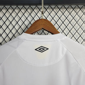 "Camisa Santista Home 23/24 - Torcedor Masculina Branca + Logo Blaze - Netmantos"