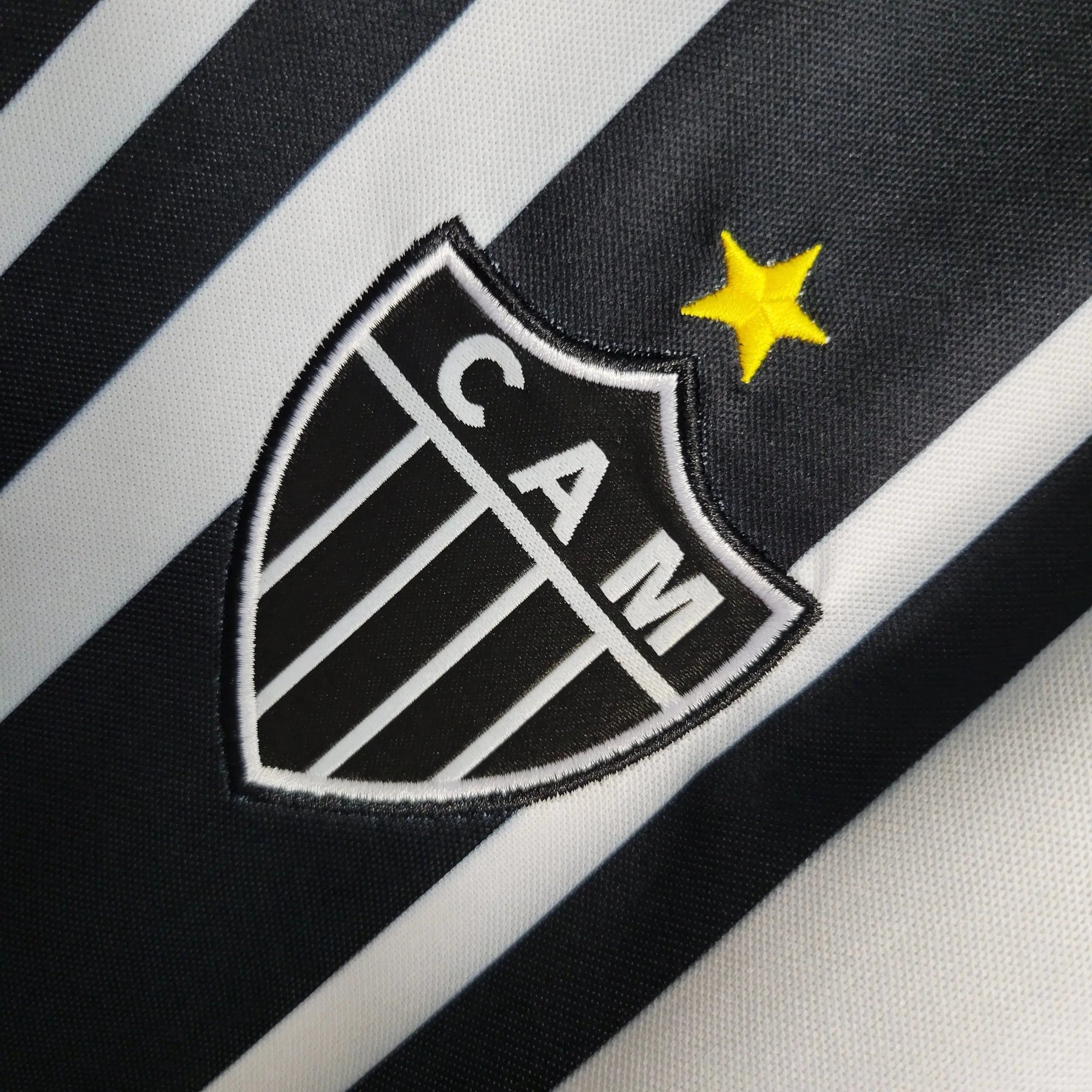 "Camisa Atlético Mineiro Home 23/24 - Torcedor Feminina Preta e Branca - Netmantos"