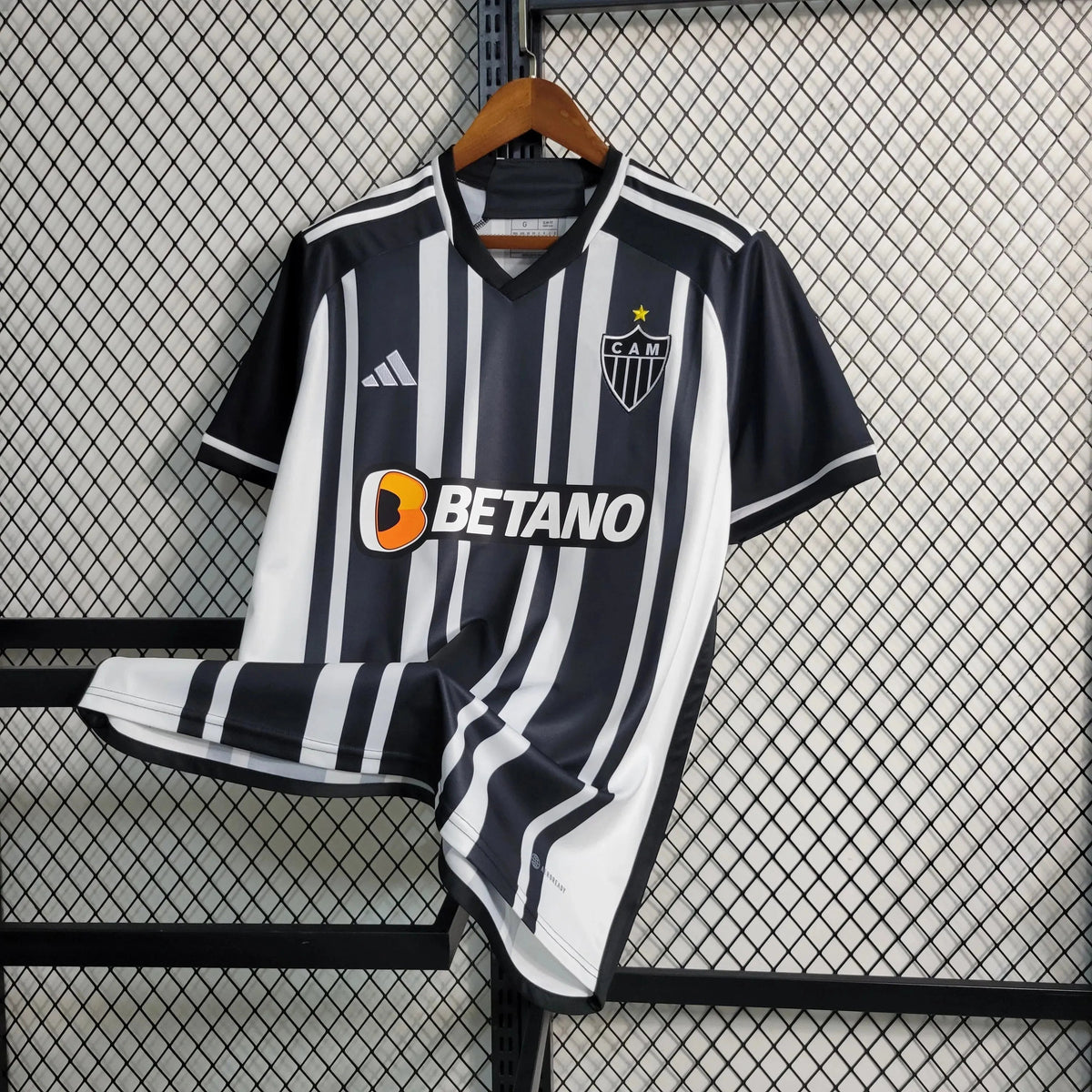 "Camisa Atlético Mineiro Home 23/24 - Torcedor Masculina Preta e Branca - Netmantos"