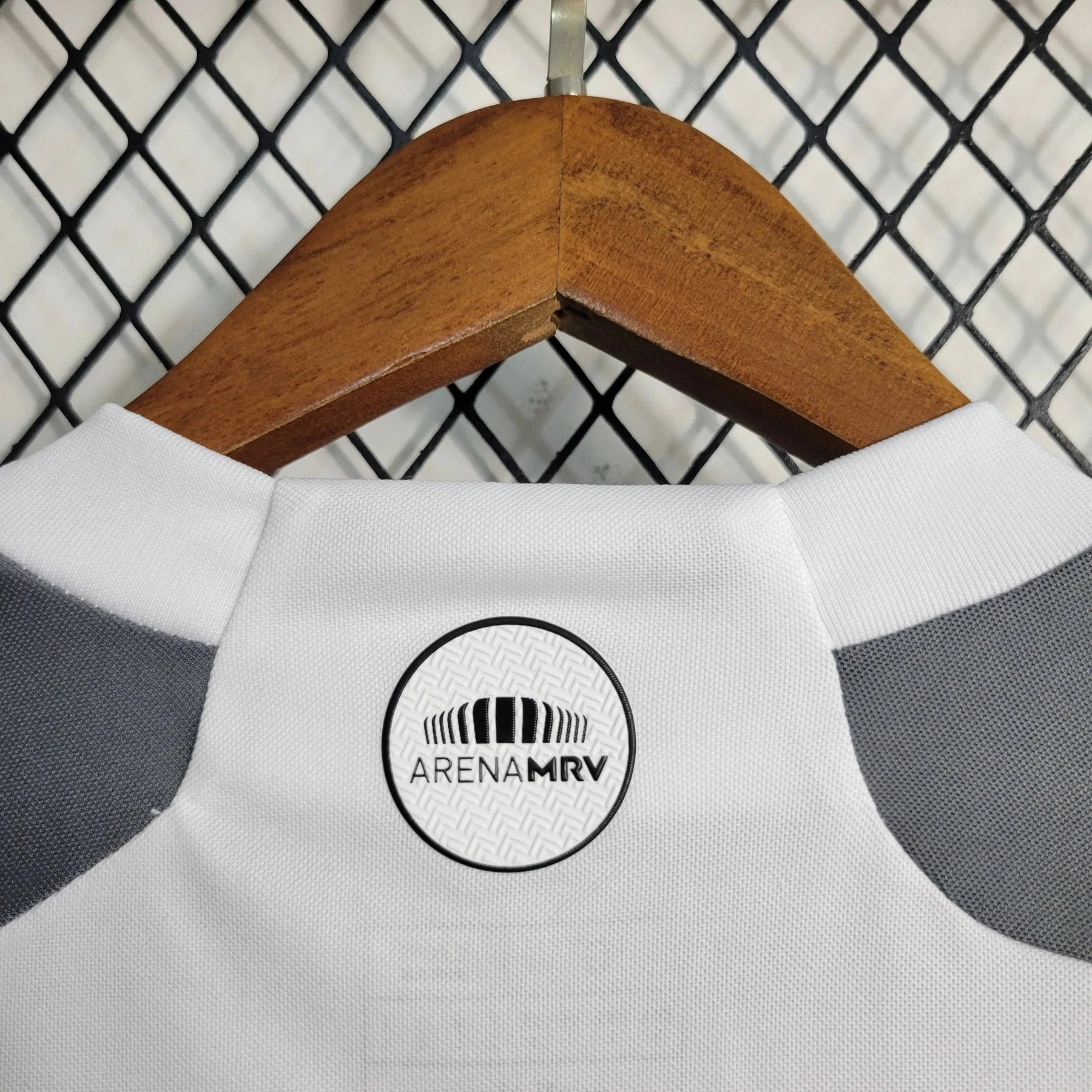 "Camisa Atlético Mineiro Away 23/24 - Torcedor Masculina Branca e Cinza - Netmantos"
