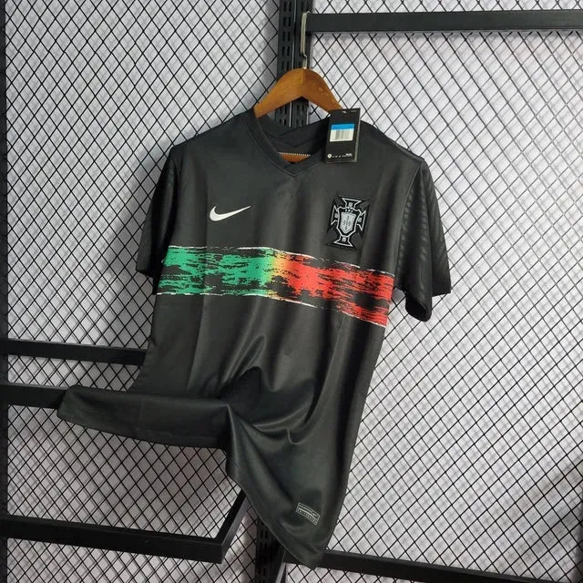 "Camisa Portugal Pré-Jogo 22/23 - Torcedor Masculina Preta - Netmantos"