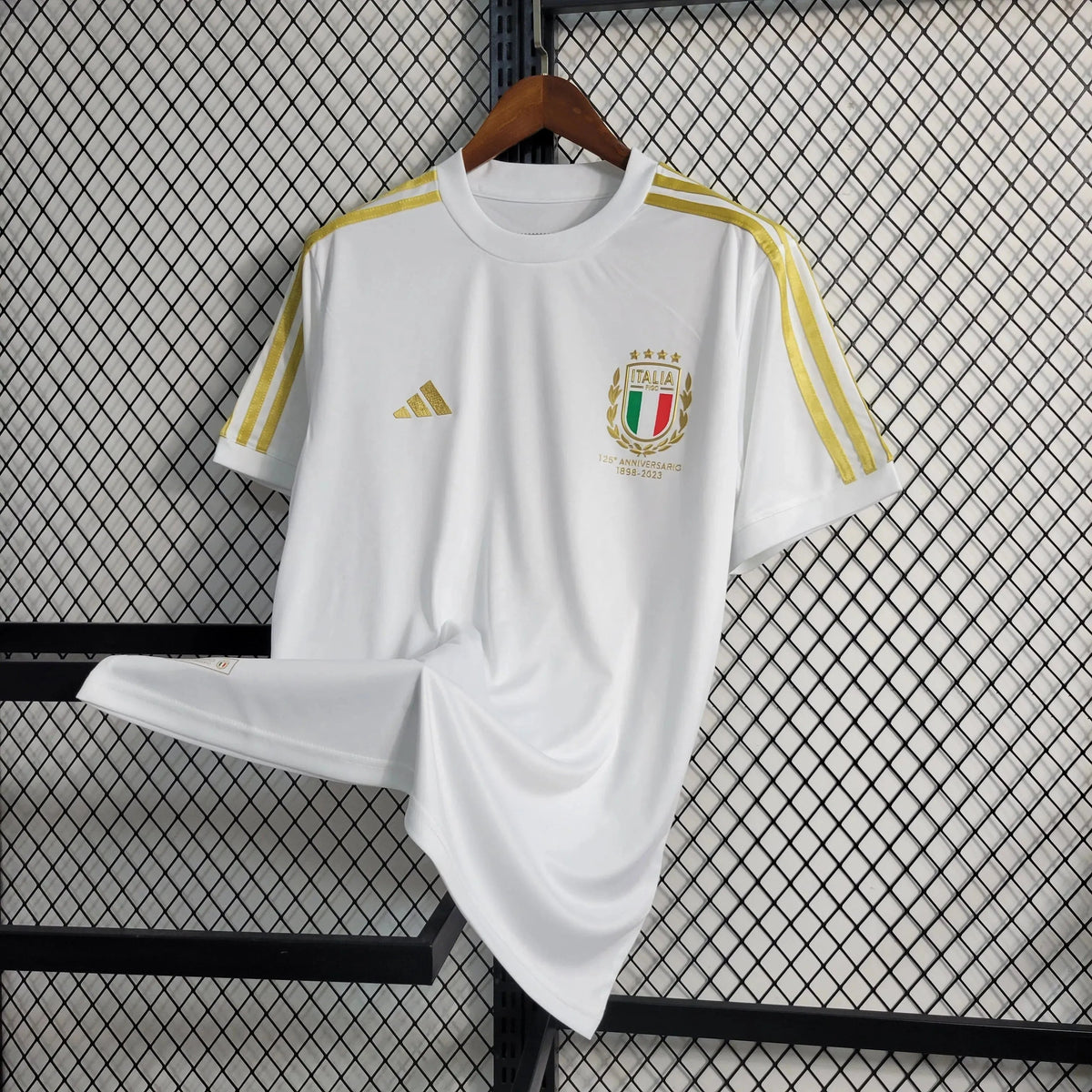 "Camisa Itália Edição Comemorativa 23/24 - Torcedor Masculina Branca e Dourada - Netmantos"