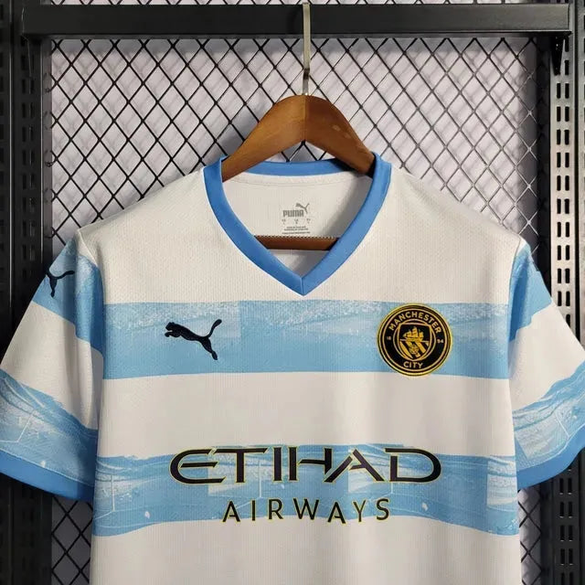 "Camisa Manchester City Comemorativa 22/23 - Torcedor Masculina - Netmantos"