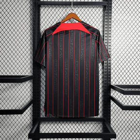 "Camisa Liverpool x Lebron James 23/24 - Torcedor Masculina - Netmantos"