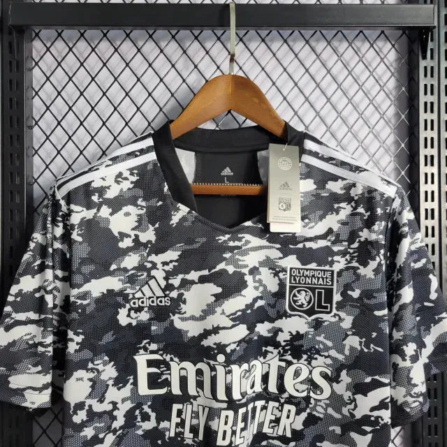 "Camisa Lyon Away 22/23 - Torcedor Masculina Preta e Branca - Netmantos"