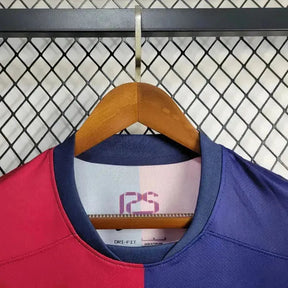 "Camisa Barcelona X Travis Scott 24/25 - Torcedor Masculina Azul e Vermelha - Netmantos"