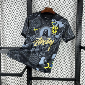 Camisa Brasil x STUSSY Cristo Redentor - Torcedor Masculina Preta - Netmantos