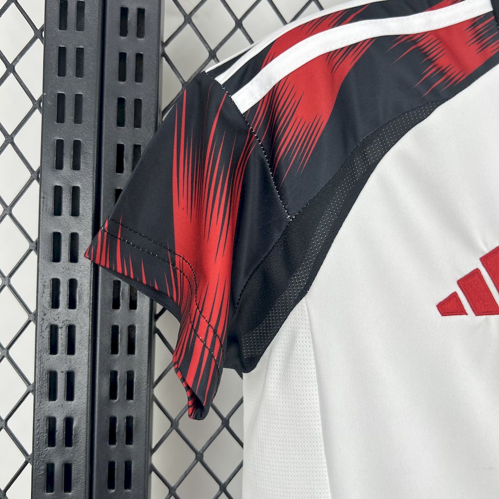 Flamengo Away Shirt 25/26 - Women's White Fan Shirt + Sponsorships