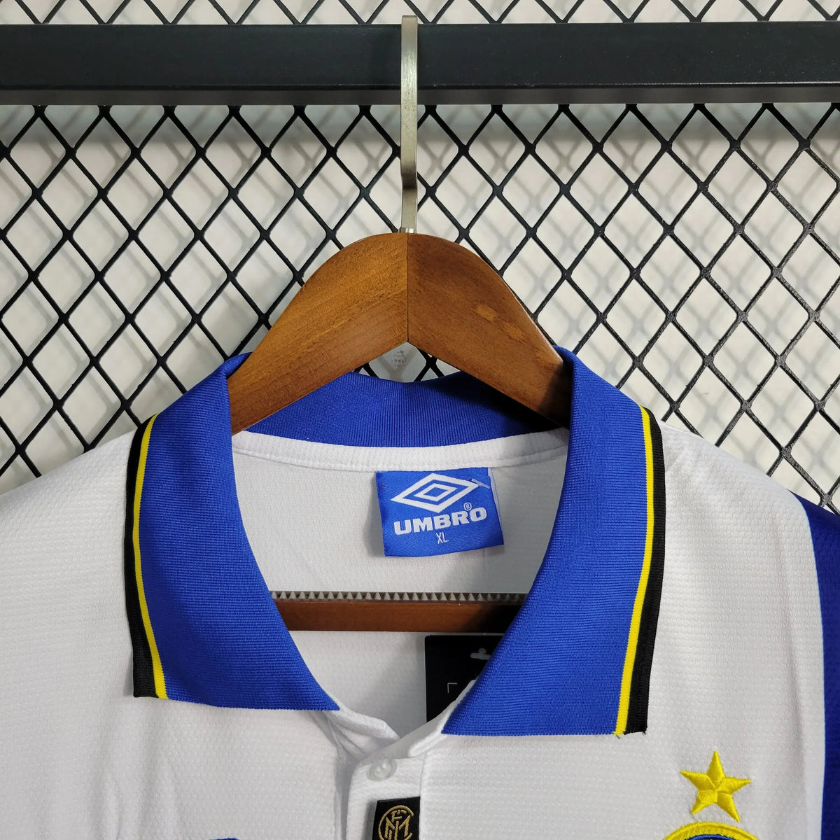 Camisa Inter de Milão Retrô Away 1997/1998- Torcedor Masculina Branca - Netmantos