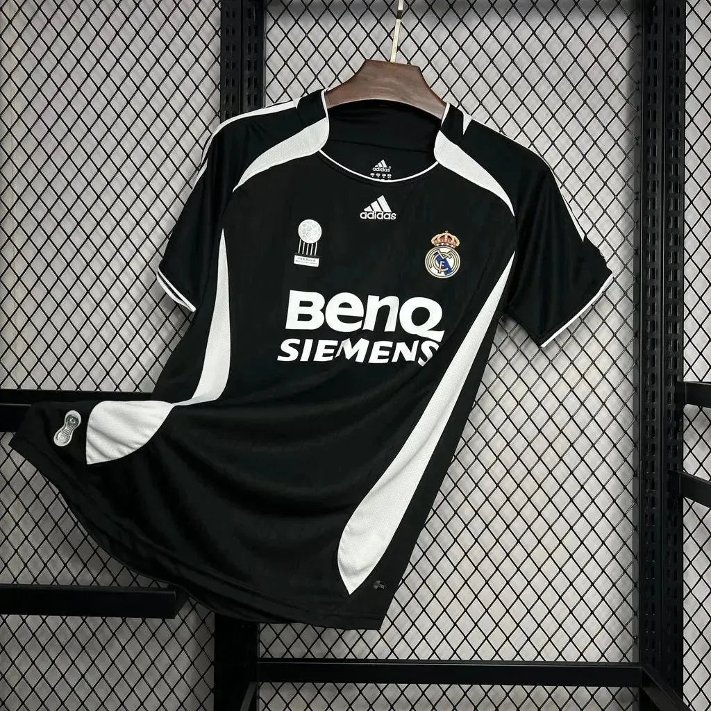 Camisa Real Madrid Retrô Third Away 2006/07 - Torcedor Masculina Preta - Netmantos